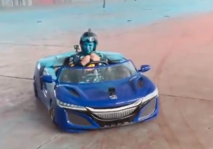 VIDEO: Red Bull deelt beelden van bijzondere werkdag Verstappen en Pérez