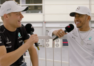 VIDEO: Bottas en Hamilton spelen Grill the Grid