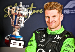 Hülkenberg dolblij met Lego-trofee: "Mijn dochter kan er ook mee spelen"