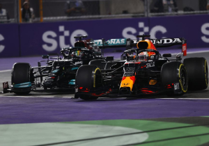 Verstappen en Hamilton reageren op notitie FIA: 'Mogen ze elk raceweekend wel doen'