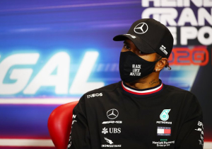 Hamilton over toekomst bij Mercedes: "Onderhandelingen momenteel niet mijn prioriteit"