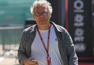 Villeneuve: "Leclerc is een groot risico voor Ferrari"