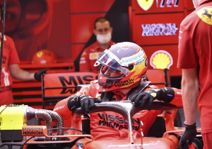 Sainz kijkt op naar Verstappen: "Bewonder zijn vermogen om altijd snel te zijn"