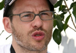 Villeneuve: Bottas 'embarrassing' in Brazil