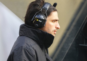 Sainz over drie motoren per seizoen: "Niet heel belangrijk onderwerp"