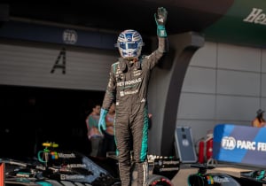 Russell genoot van gevecht met Hamilton: "Normaal gesproken zijn de sprintraces saai"