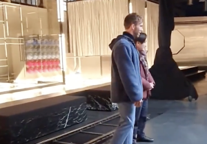 Gasly zichtbaar onder de indruk van nieuwe AlphaTauri-bolide: "Dat is zo cool!"