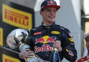 Verstappen wint eerste seizoen Real Racers Never Quit