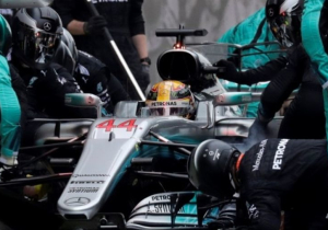 Members of Mercedes team robbed at gunpoint in Brazil