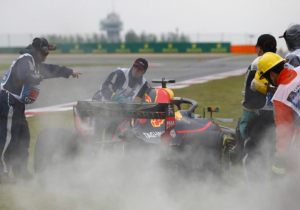 3e vrije training China: Vettel de snelste, Red Bull in de problemen