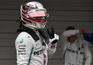 Hamilton grijpt poleposition: "Het is een eer om voor dit team te rijden"