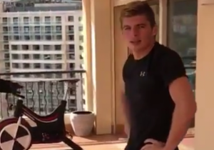 VIDEO: Verstappen bereidt zich maximaal voor op Grand Prix van Singapore