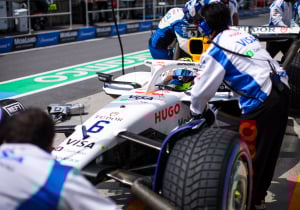 Hadjar woest op Sainz na kwalificatie: 'Hij was spelletjes aan het spelen'