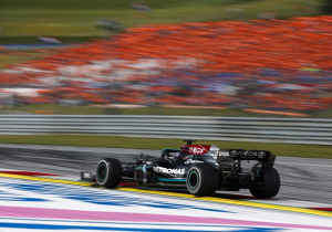 Brundle ziet oppermachtige Verstappen: 'Hamilton krijgt het de rest van het seizoen lastig'