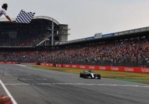 Miscommunicatie bij Mercedes pakt goed uit: 'De realiteit is dat het erg gelukkig was'