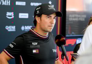 Checo F1: La inesperada actitud con Bottas; El video de su choque en China
