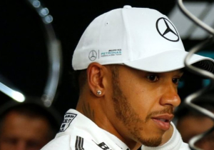 Lewis Hamilton evenaart Schumacher: 'Iedere dag bid ik nog voor hem'