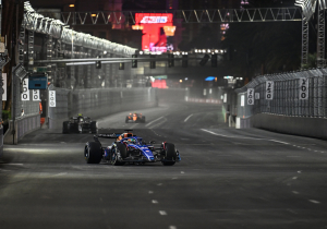 Albon loses WHEEL to cause late red flag in Las Vegas Grand Prix FP3