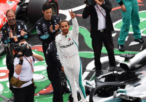 Hamilton reveals grandfather passed away in build-up to title win