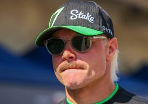 Bottas keert terug in Formule 1, maar start eerste Cadillac-race met penalty