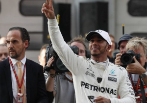 Mercedes zoekt talent: 'We zijn op zoek naar de nieuwe Lewis Hamilton'