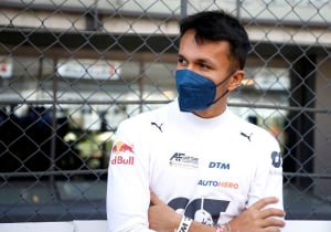 Albon vreesde voor einde carrière door gebroken sleutelbeen