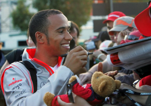 Hamilton would have "deep conversation" with younger self ahead of F1 debut