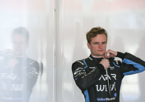 WEC-debuut Viscaal uitgesteld na crash teamgenoot in Spa-Francorchamps