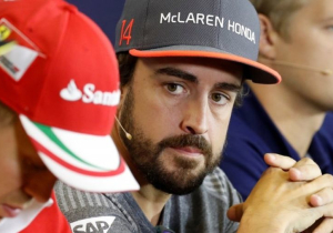 Zak Brown: 'We zien Alonso graag met McLaren de Triple Crown winnen'