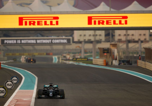 Hamilton pakt P3 in Abu Dhabi: "Was fysiek erg zwaar"