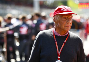 When will Niki Lauda return to the F1 paddock?