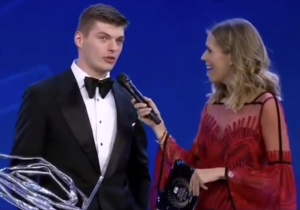 Verstappen neemt prijs in ontvangst: "Gevechten met Leclerc zijn goed voor F1"