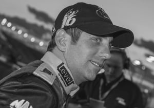 Motorsport legend dies with his family in tragic plane crash