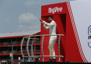 VeeKay wordt ondanks inhaalrace niet beloond in Iowa: "Moest alle zeilen bijzetten"