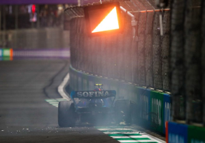 Choque de Latifi en el Gran Premio de Arabia Saudita