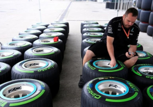 FIA geeft coureurs extra setje intermediate-banden voor tweede vrije training