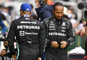 Bottas eerlijk over periode bij Mercedes als teamgenoot Hamilton: "Vijf jaar in ontkenning"