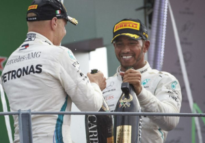 Mercedes voert geen teamorders in: "Zo lang mogelijk uitstellen"
