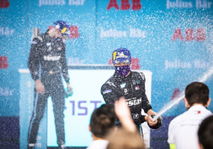 Wolff: "De Vries en Vandoorne verdienen het om in de Formule 1 te rijden"