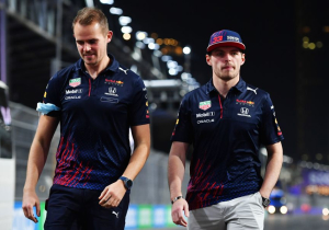 Verstappen confidence "sky-high" ahead of F1 title defence