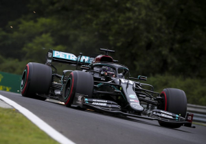 Hamilton blij met 90e pole position: "Valtteri maakte het niet makkelijk voor me!"