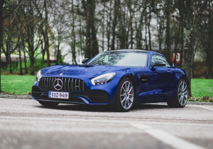 Bottas gooit Mercedes Benz AMG-GT S in de verkoop, voedt geruchten vertrek