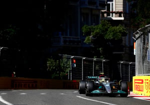 Wolff maakt excuses aan Hamilton via boardradio: "Een sh*tbox om te besturen"