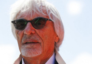 Ecclestone haalt uit: 'Vettel is geen leider'