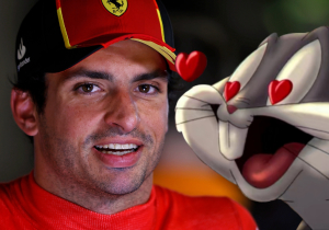 Victorious Sainz receives ROMANTIC proposal at Singapore GP