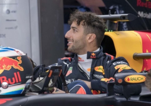 Ricciardo wikt en weegt: 'Moet beste keuze maken voor piekjaren'