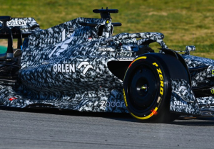 Alfa Romeo onthult C42 in camouflage-kleurstelling