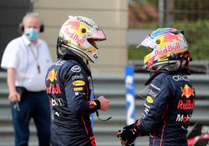 Marko: "Red Bull heeft geen teamorders, Verstappen voert boventoon qua snelheid"