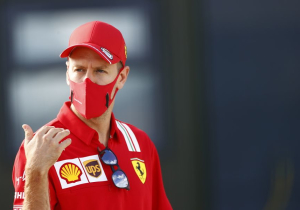 Vettel speelt met geruchtenmolen: "Heb verschillende pennen bij me"