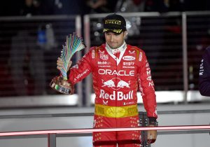 Race Café sobre Checo: "Debe encadenar podios, jugar como segundo hombre y continuará en Red Bull más años"